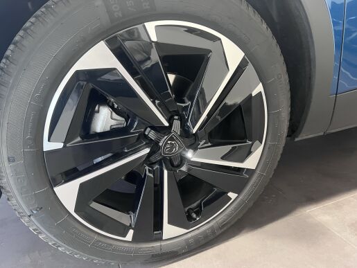 Peugeot 408 ALLURE Hybrid 136 e-DCS6