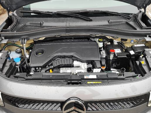 Citroën C3 PLUS TURBO 100 S&S MAN6  