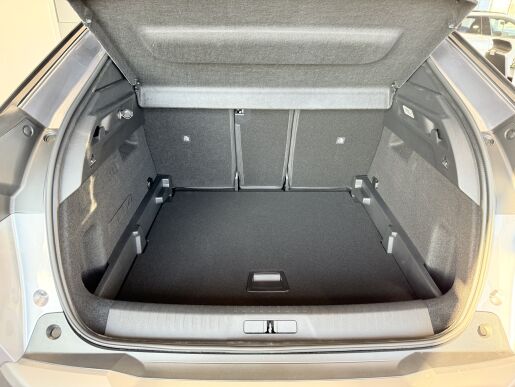 Peugeot 3008 ALLURE Hybrid 145k, Automat