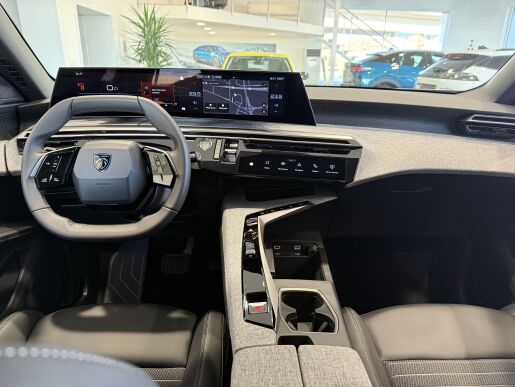Peugeot 3008 ALLURE Hybrid 145k, Automat
