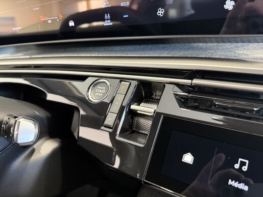 Peugeot 3008 ALLURE Hybrid 145k, Automat