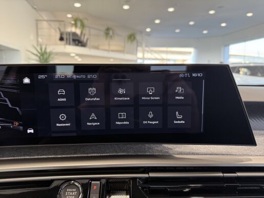 Peugeot 3008 ALLURE Hybrid 145k, Automat