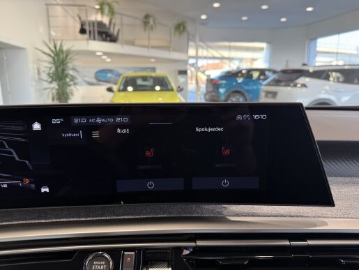 Peugeot 3008 ALLURE Hybrid 145k, Automat