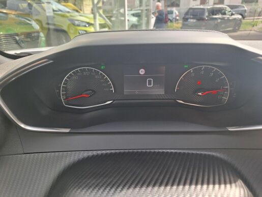 Peugeot 2008 STYLE 1.2 PT 100K MAN6