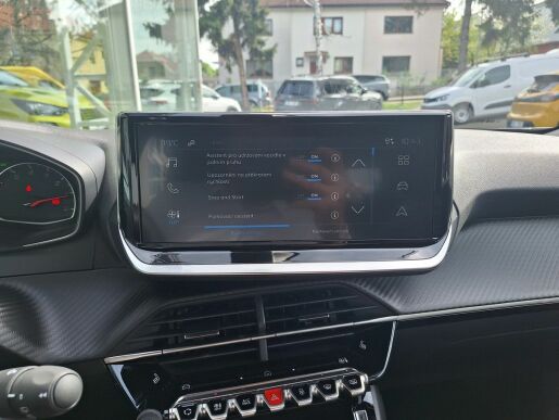 Peugeot 2008 STYLE 1.2 PT 100K MAN6