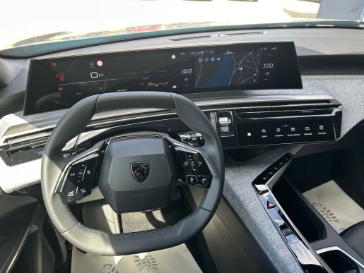 Peugeot 5008 ALLURE Hybrid 145 e-DCS6