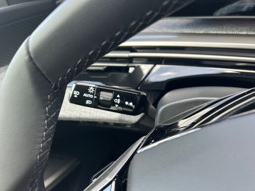 Peugeot 5008 ALLURE Hybrid 145 e-DCS6
