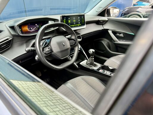 Peugeot 2008 ALLURE PACK 1.5HDi, ČR, Navigace