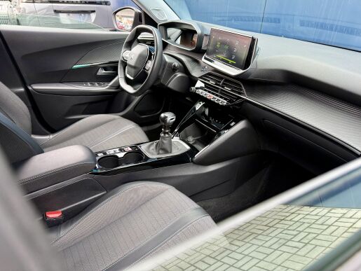 Peugeot 2008 ALLURE PACK 1.5HDi, ČR, Navigace