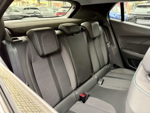 Peugeot 2008 ALLURE PACK 1.5HDi, ČR, Navigace