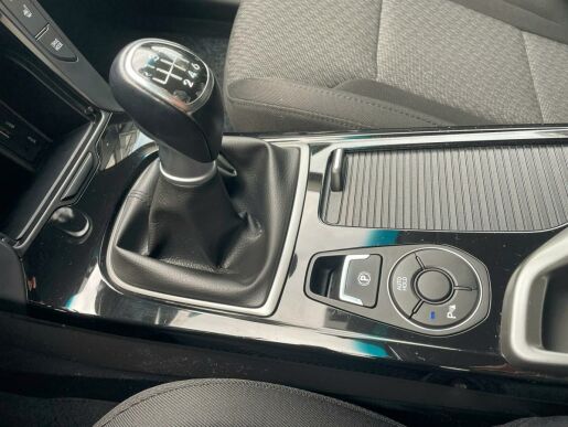 Hyundai i40 EXPERIENCE 1.7 CRDi 104 kW