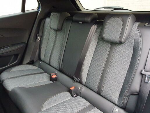 Peugeot 2008 ALLURE PureTech 100 S&S MAN6
