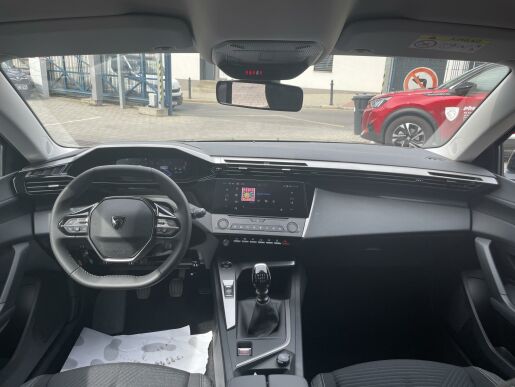 Peugeot 308 SW STYLE Hybrid 136 e-DCS6