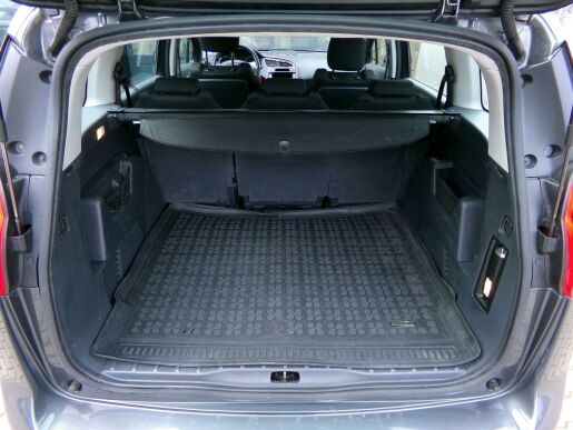 Peugeot 5008 PREMIUM 1.6 HDi 82kW