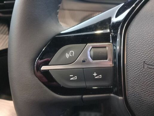 Peugeot 2008 Allure PureTech 100 S&amp;S MA