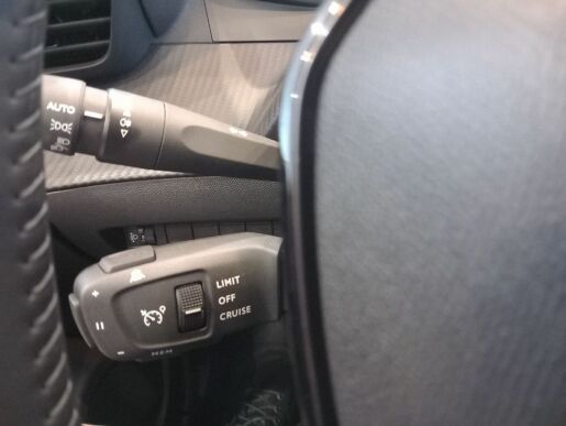 Peugeot 2008 Allure PureTech 100 S&amp;S MA