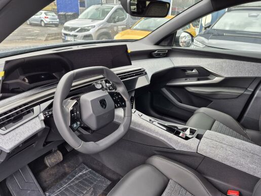 Peugeot 5008 ALLURE Hybrid 136 e-DCS6