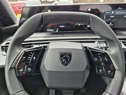 Peugeot 5008 ALLURE Hybrid 136 e-DCS6