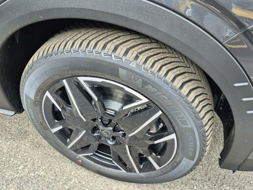 Peugeot 5008 ALLURE Hybrid 136 e-DCS6