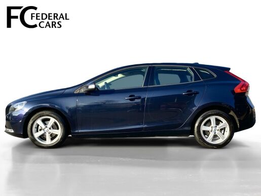 Volvo V40 D2 FWD + sada zimních pneu