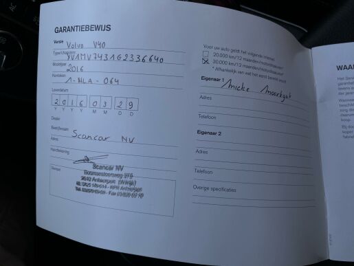 Volvo V40 D2 FWD + sada zimních pneu