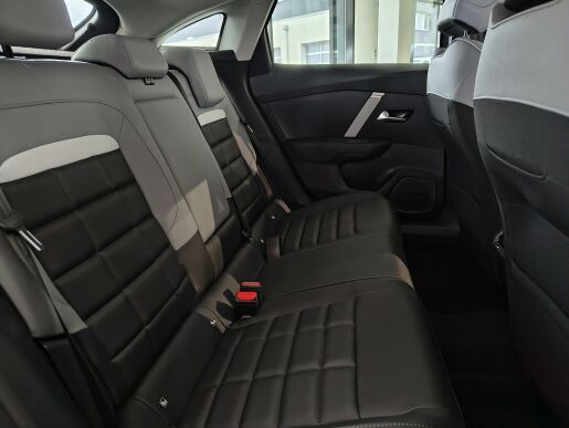 Citroën C4 1317 MAX Hybrid 136 ë-DCS6