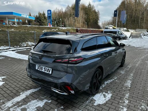 Peugeot 308 SW GT Hybrid 136 e-DCS6