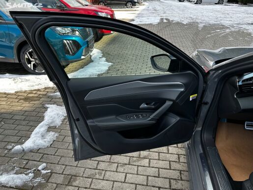 Peugeot 308 SW GT Hybrid 136 e-DCS6