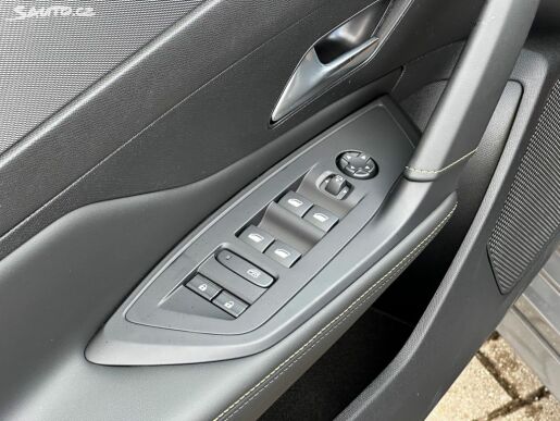 Peugeot 308 SW GT Hybrid 136 e-DCS6