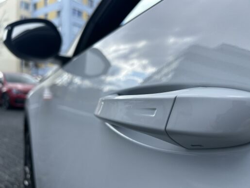 Peugeot 5008 ALLURE Hybrid 136 e-DCS6