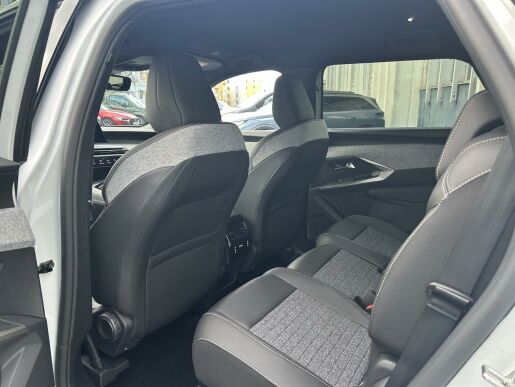 Peugeot 5008 ALLURE Hybrid 136 e-DCS6