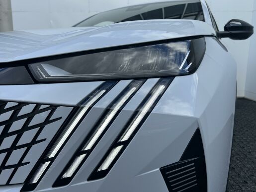 Peugeot 5008 ALLURE Hybrid 136 e-DCS6