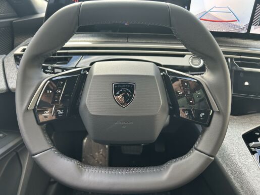 Peugeot 5008 ALLURE Hybrid 136 e-DCS6