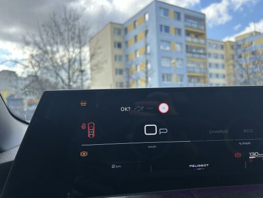 Peugeot 5008 ALLURE Hybrid 136 e-DCS6
