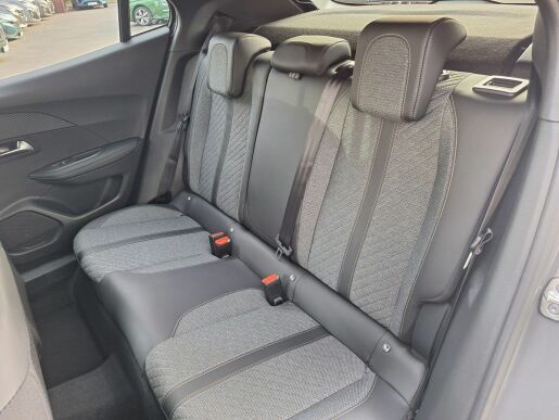 Peugeot 2008 ALLURE 1.2 PT 130K EAT8