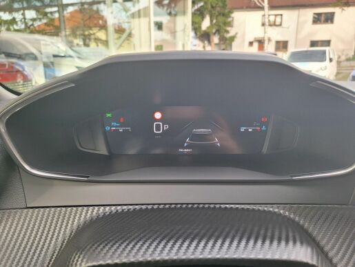 Peugeot 2008 ALLURE 1.2 PT 130K EAT8