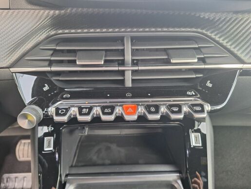 Peugeot 2008 ALLURE 1.2 PT 130K EAT8