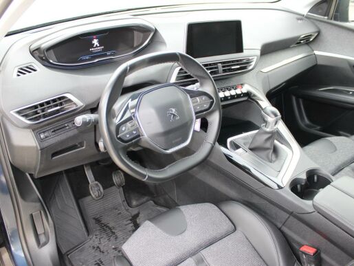 Peugeot 5008 1.2PureTech,ALLURE,DPH,130HP