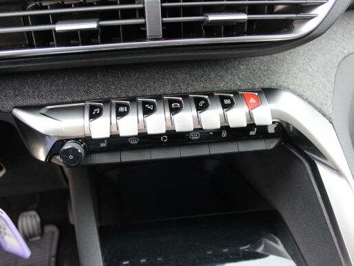 Peugeot 5008 1.2PureTech,ALLURE,DPH,130HP