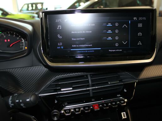 Peugeot 2008 STYLE PureTech 100 S&S MAN6