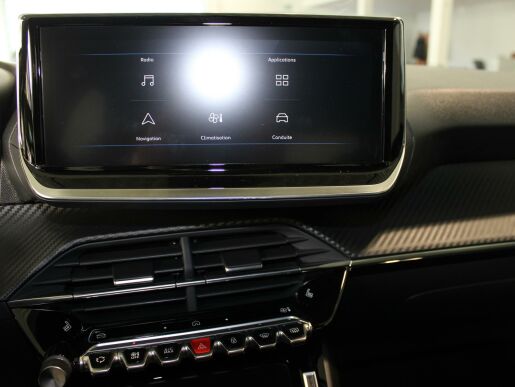 Peugeot 208 STYLE PureTech 100 S&S MA*9831
