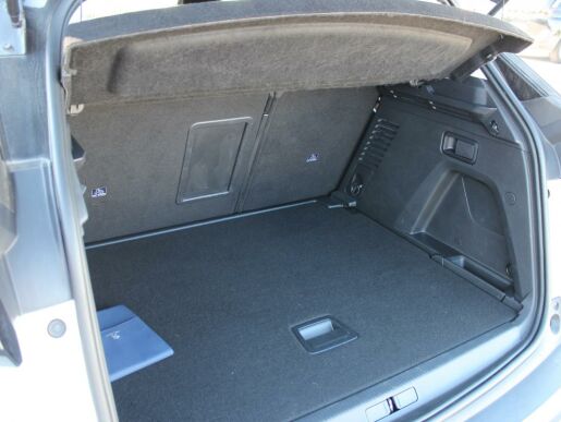 Peugeot 3008 1.5HDi,130HP,1.maj,ČR,DPH