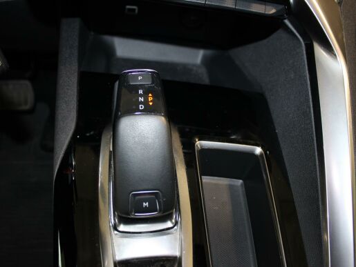 Peugeot 3008 1.2PureTech,130HP,Allure,aut,