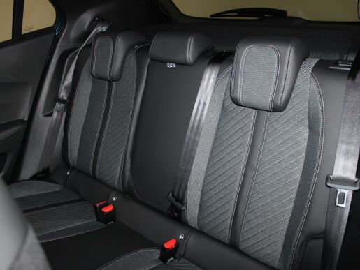 Peugeot 2008 ALLURE PureTech 100 S&S MAN6