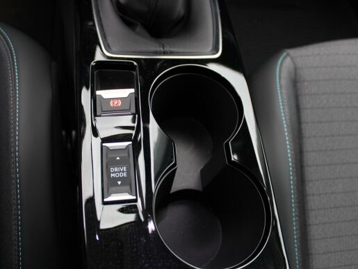 Peugeot 2008 ALLURE PACK 1.2PureTech, 130HP
