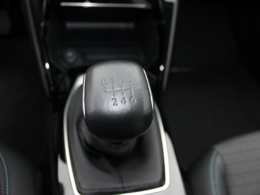 Peugeot 2008 ALLURE PACK 1.2PureTech, 130HP
