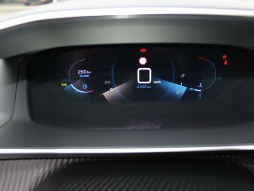 Peugeot 2008 ALLURE PACK 1.2PureTech, 130HP