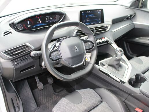 Peugeot 5008 1.5BlueHDi,130HP,Allure,7míst,