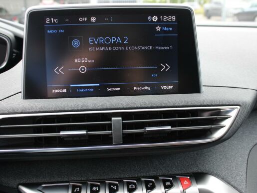 Peugeot 5008 1.5BlueHDi,130HP,Allure,7míst,