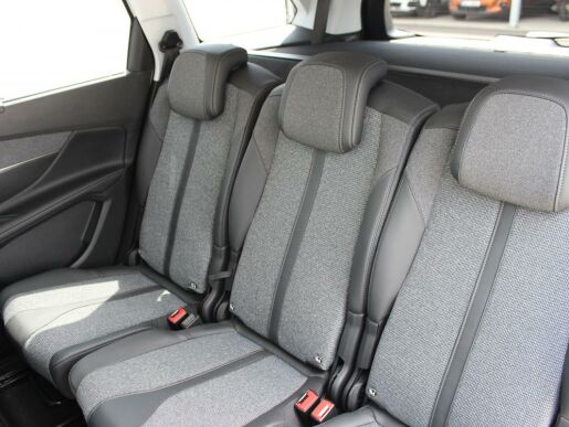 Peugeot 5008 1.5BlueHDi,130HP,Allure,7míst,